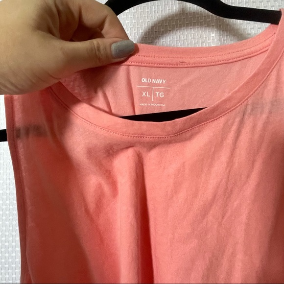 Pink tank top - Picture 2 of 2
